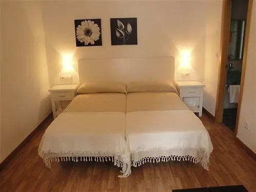 게스트하우스 Hostal Boutique Los Geranios Del Pinar 토레몰리노스