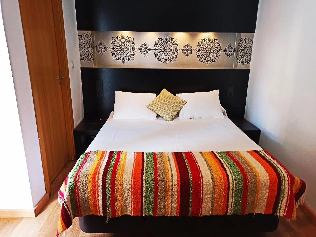 Hostal Boutique Los Geranios Del Pinar 토레몰리노스 0*,  스페인